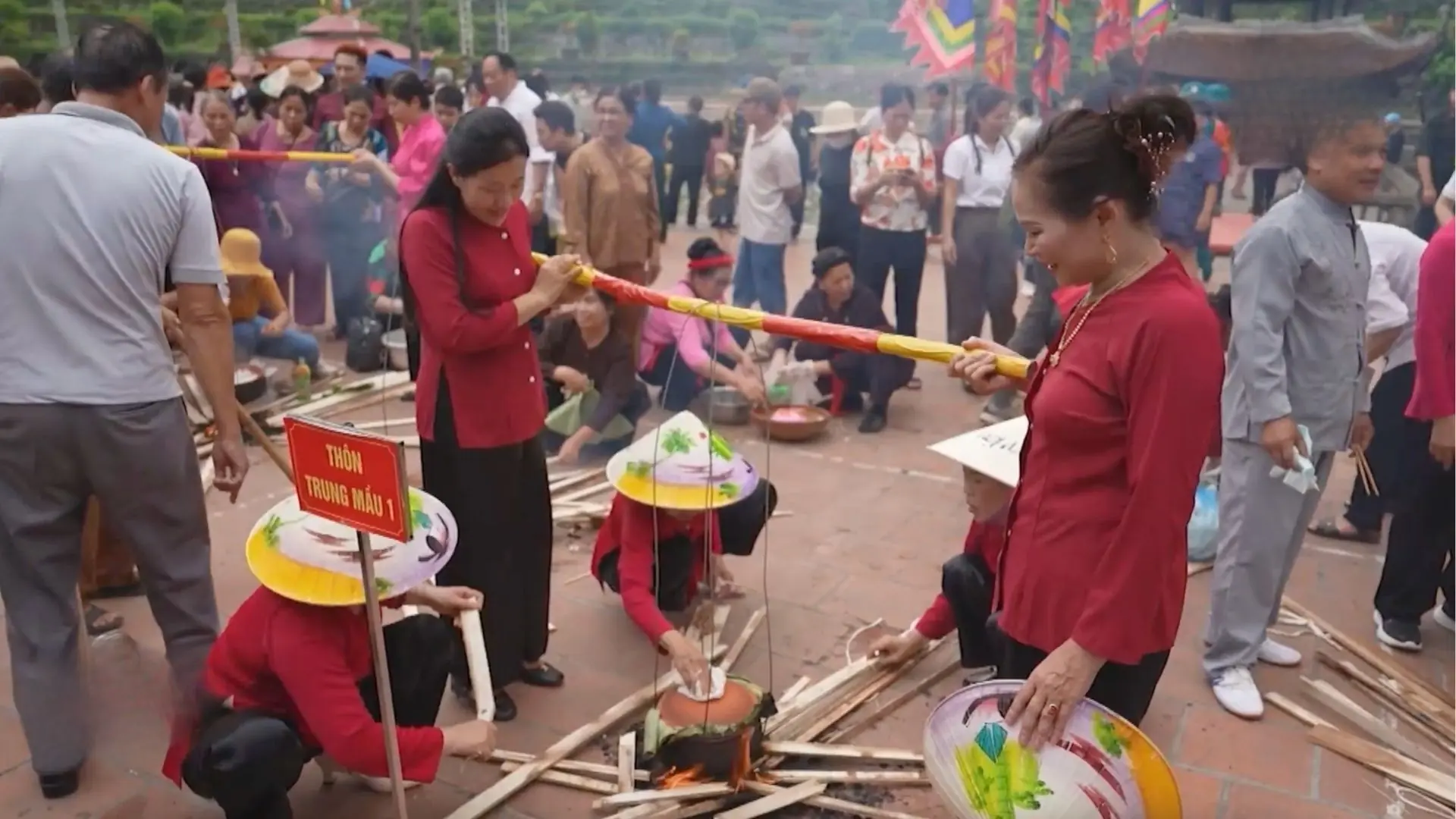Bảo tồn, phát huy giá trị di sản văn hóa, lịch sử